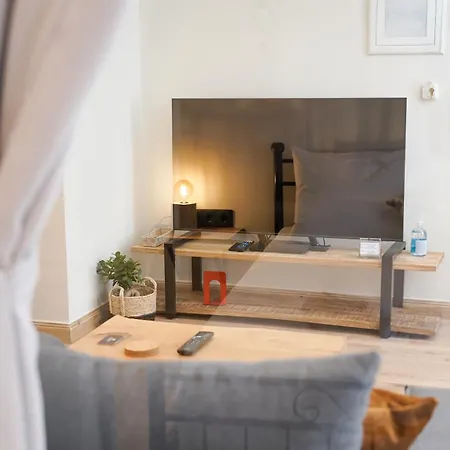 Estia Apartment, Old Town Daire *