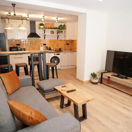 Daire Estia Apartment, Old Town