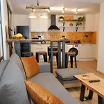 Estia Apartment, Old Town Apartman *