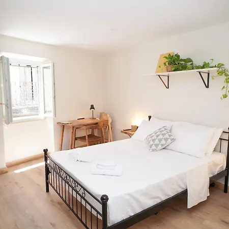 Estia Apartment, Old Town 아파트 *